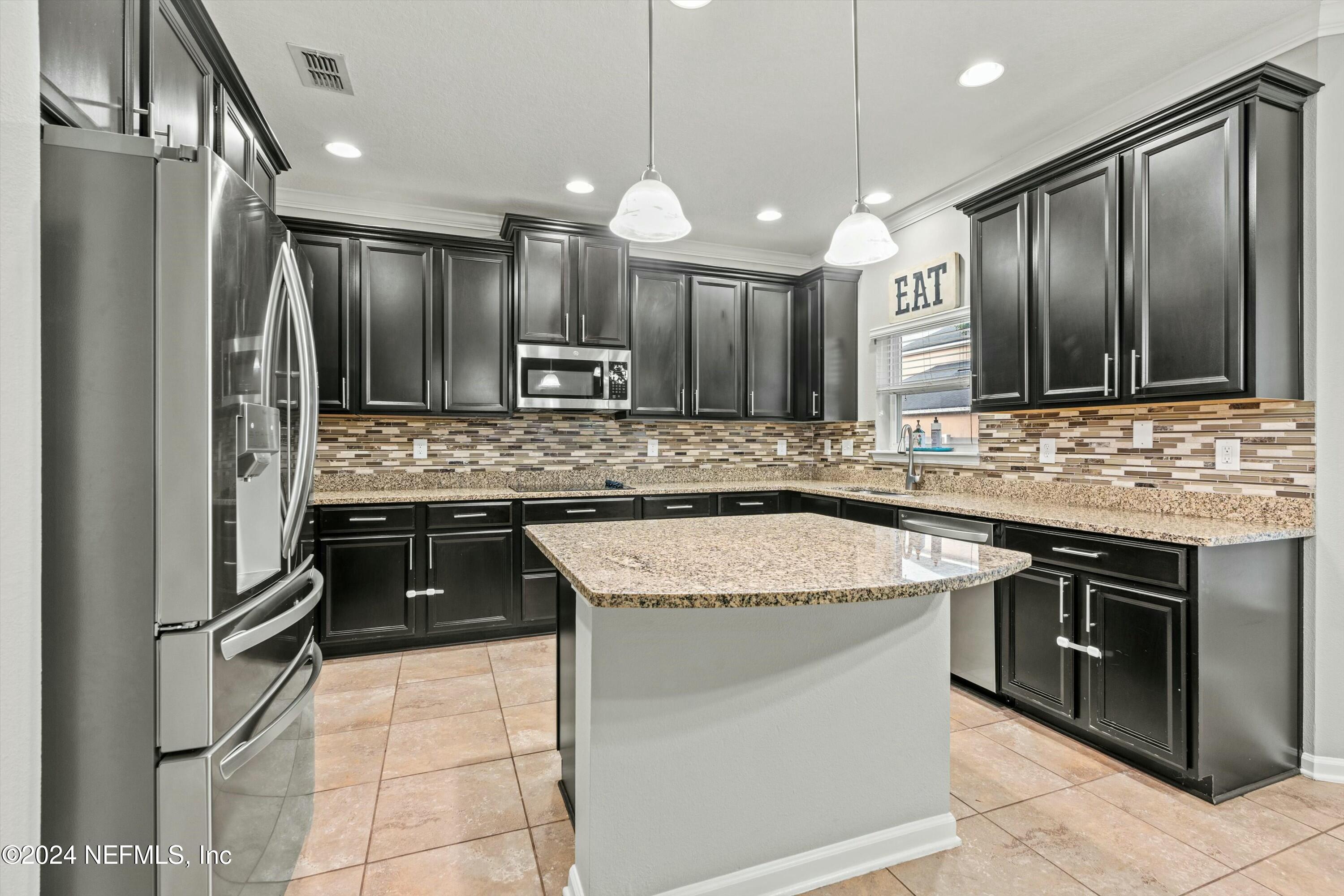 904 ROSE GARDEN Court