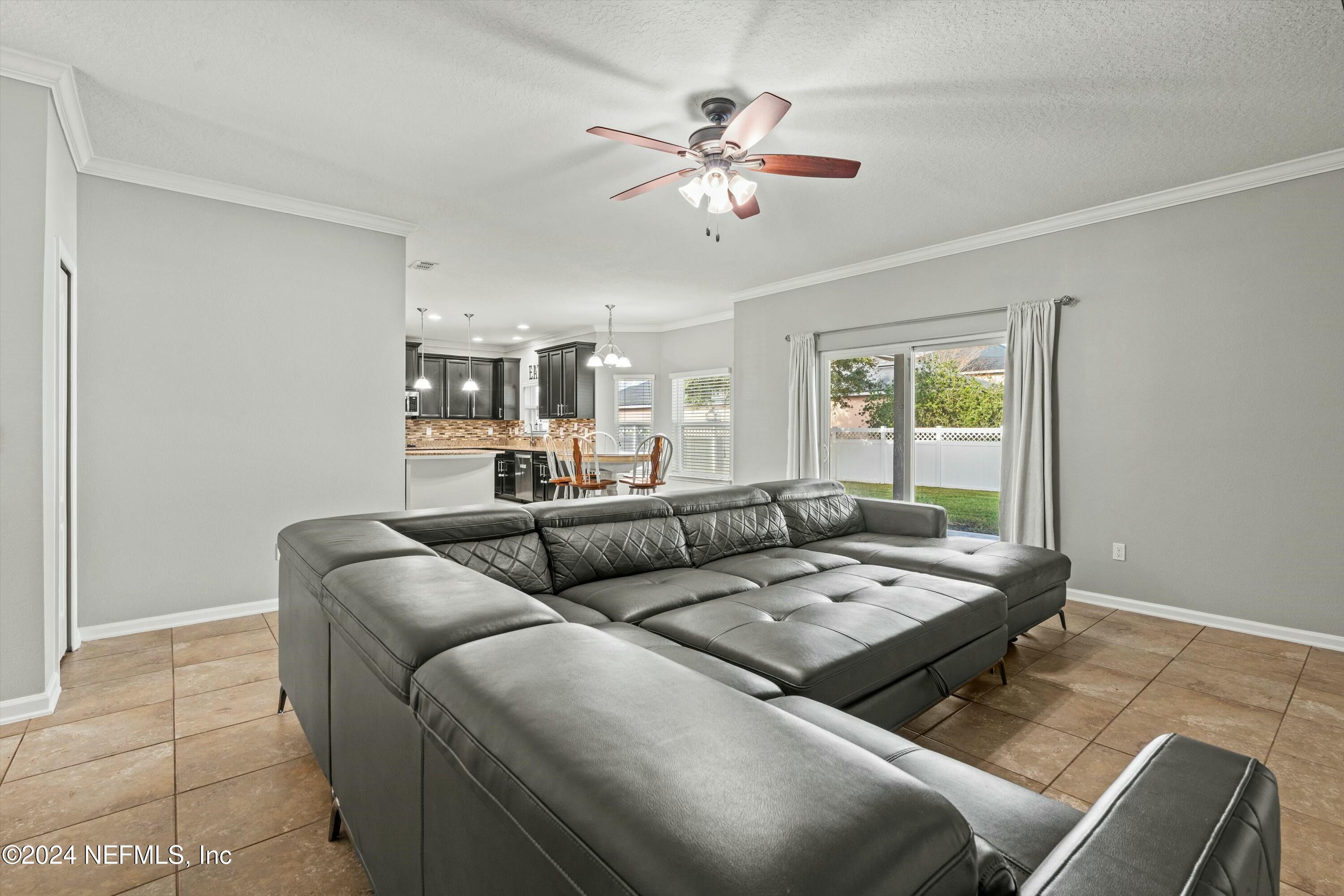 904 ROSE GARDEN Court