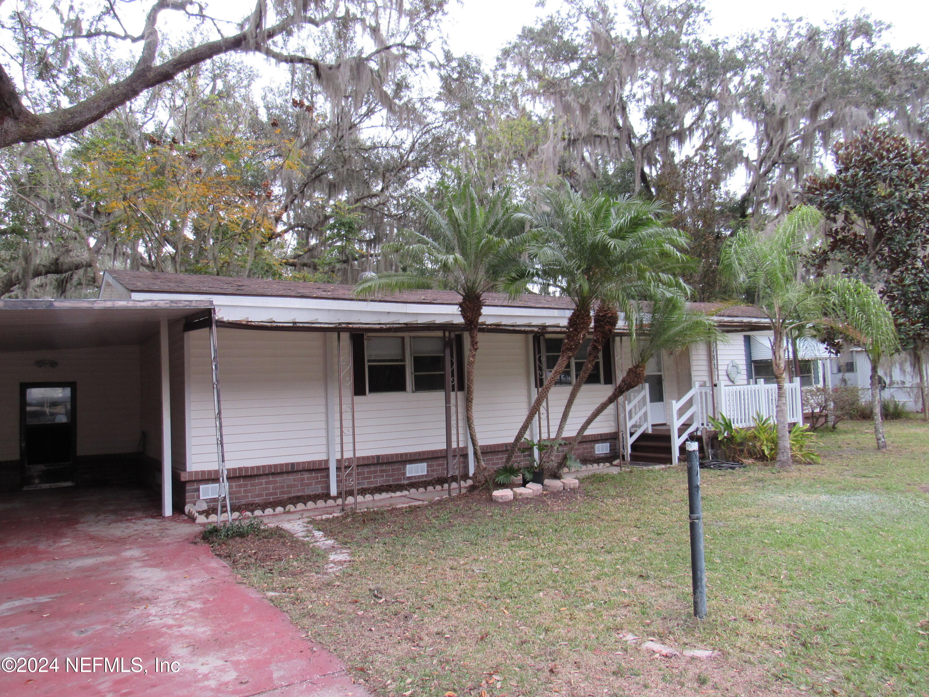 1185 HARMONY Drive S