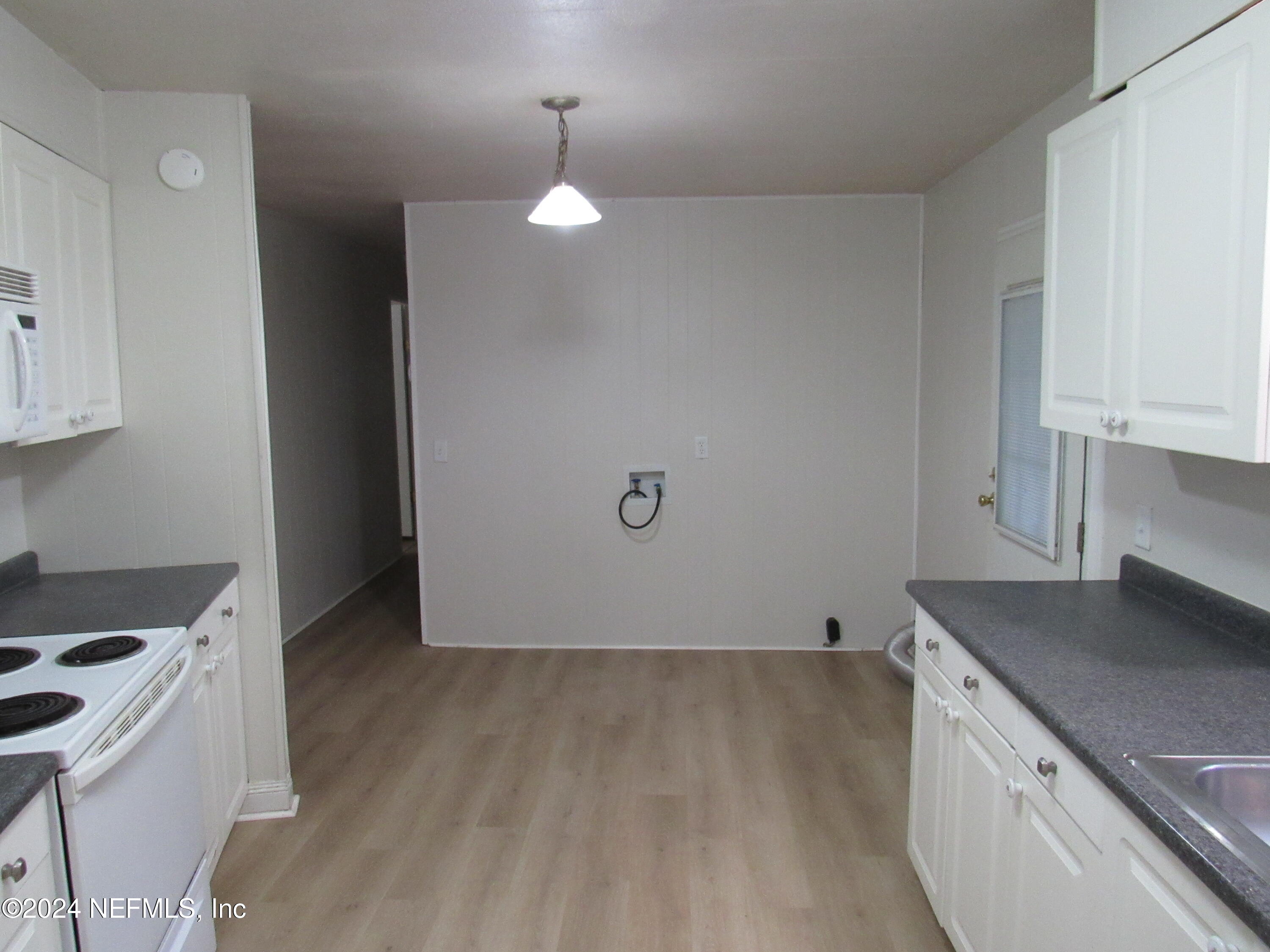 1185 HARMONY Drive S