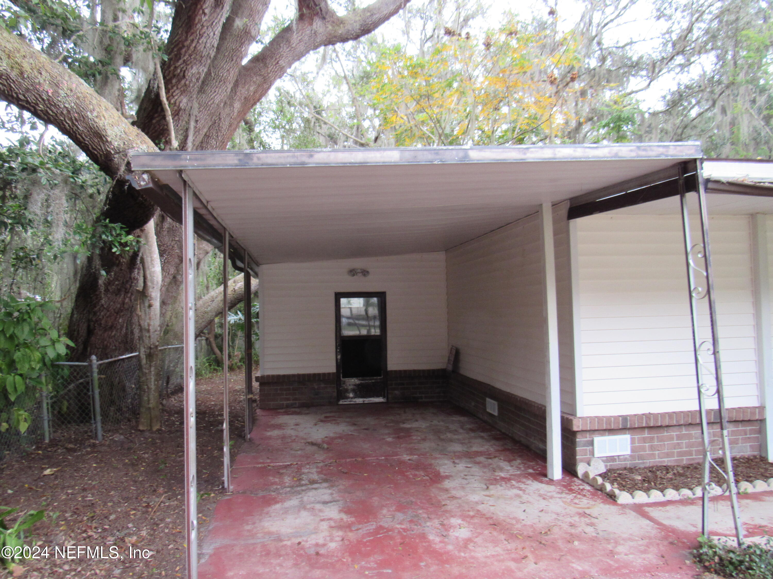 1185 HARMONY Drive S