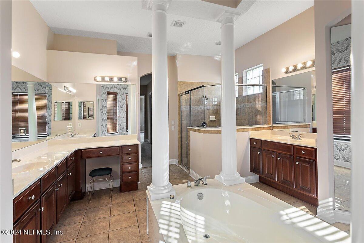 3654 EASTBURY Drive