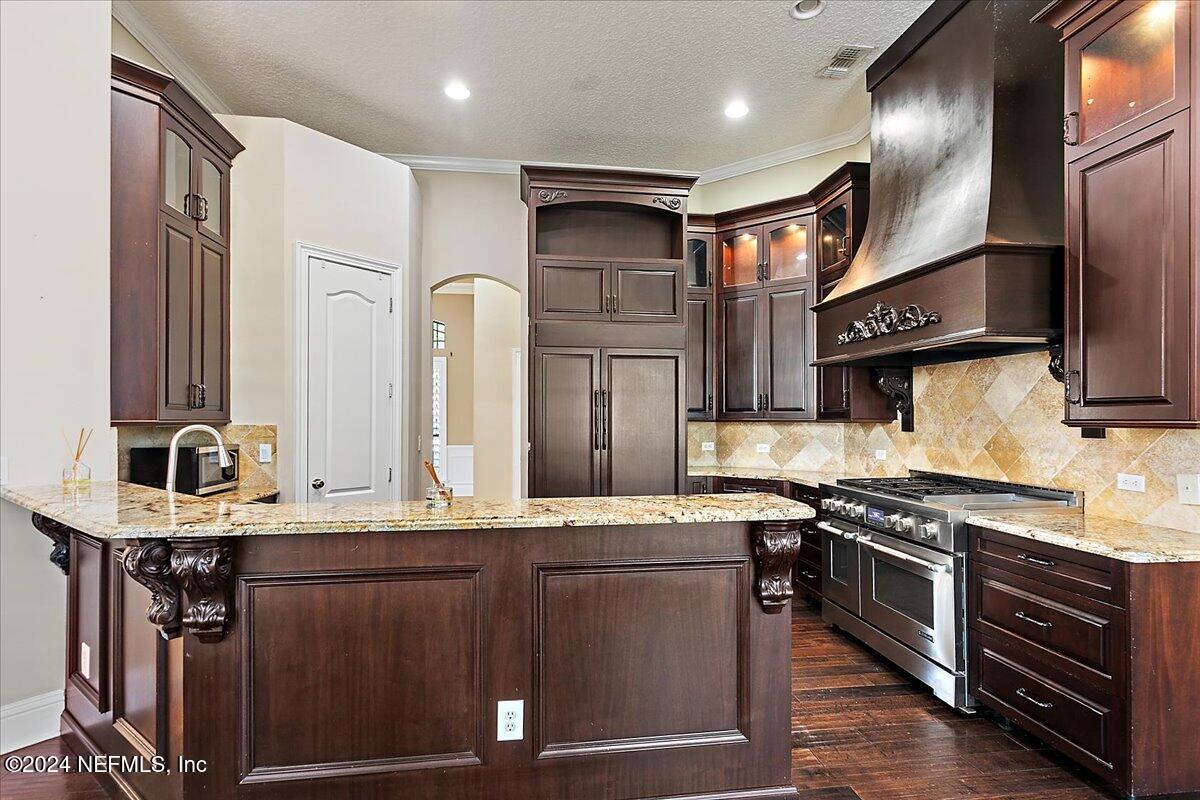 3654 EASTBURY Drive