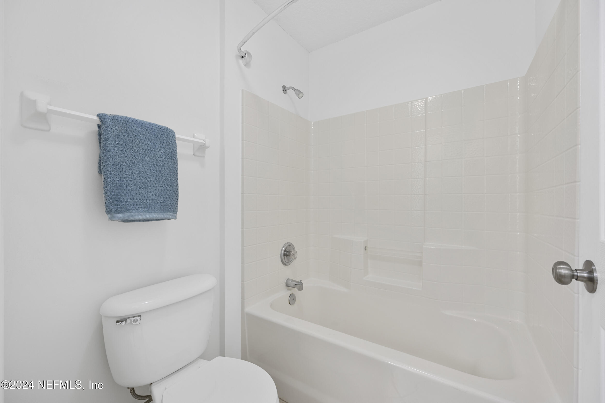 1863 CHATHAM VILLAGE Drive