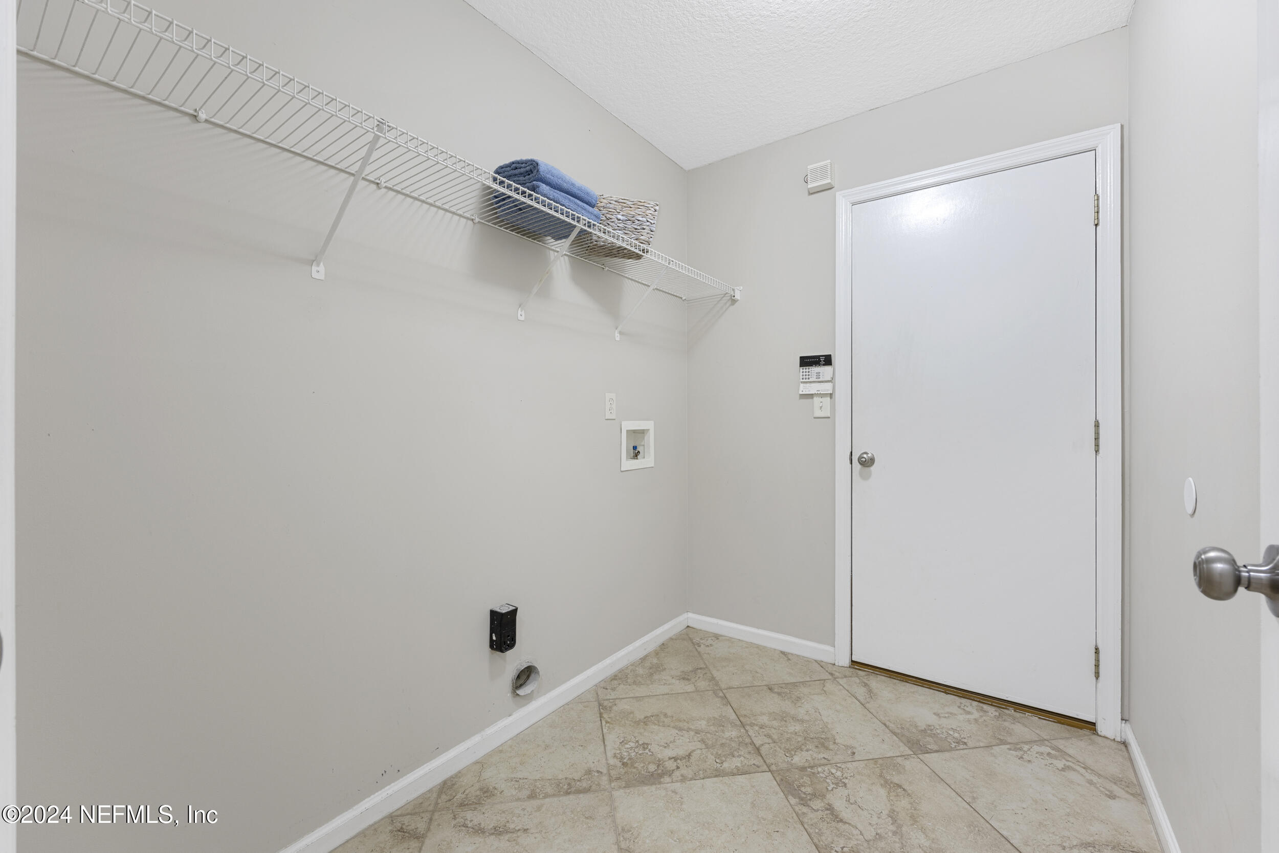 1863 CHATHAM VILLAGE Drive