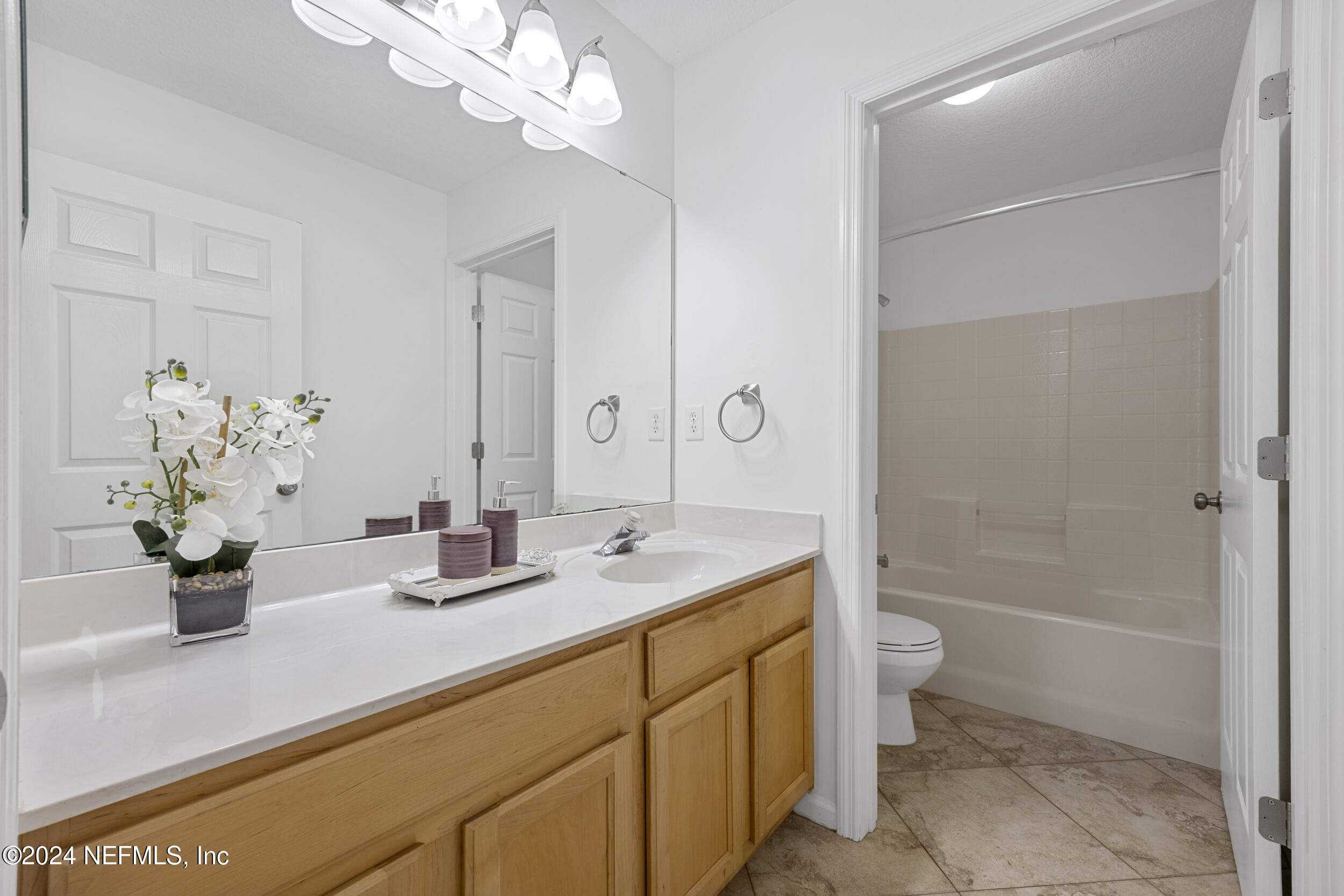 1863 CHATHAM VILLAGE Drive