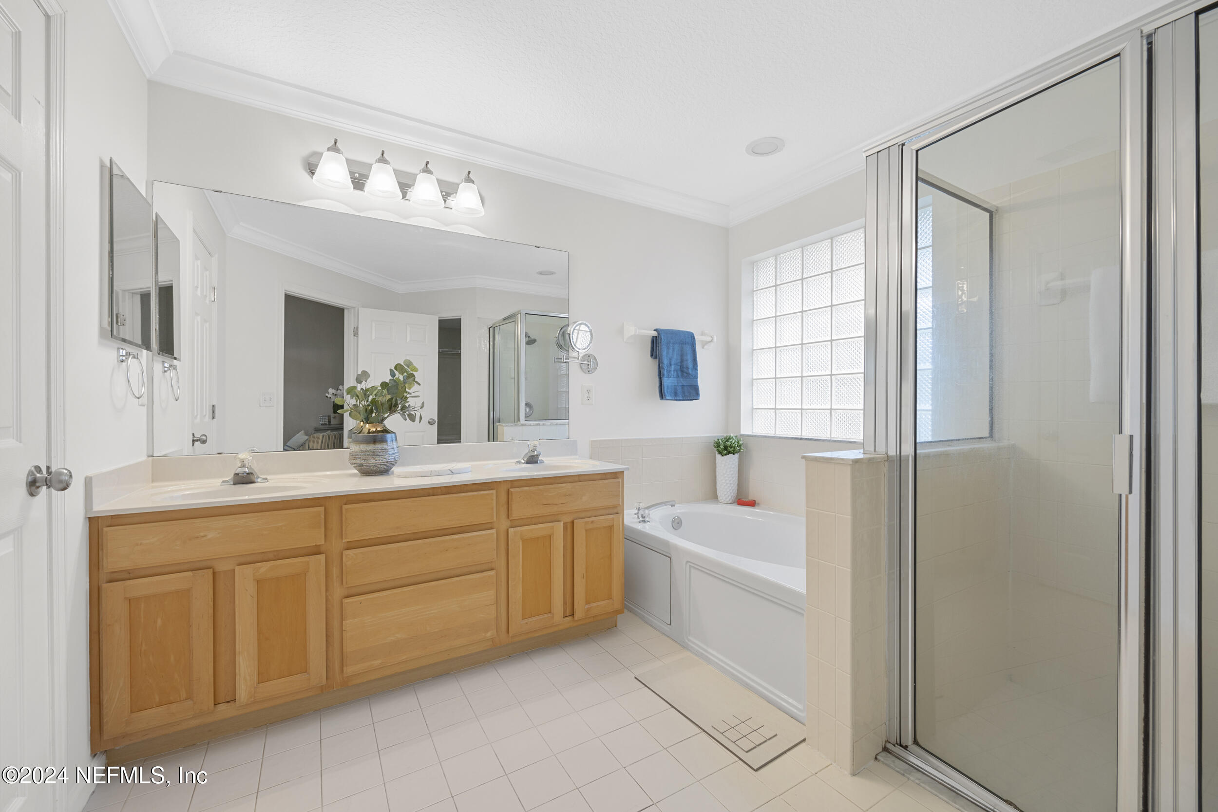 1863 CHATHAM VILLAGE Drive