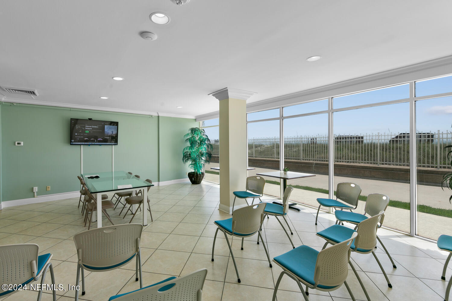 1601 OCEAN Drive S, 105