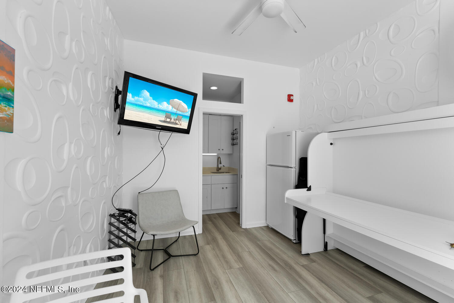 1601 OCEAN Drive S, 105