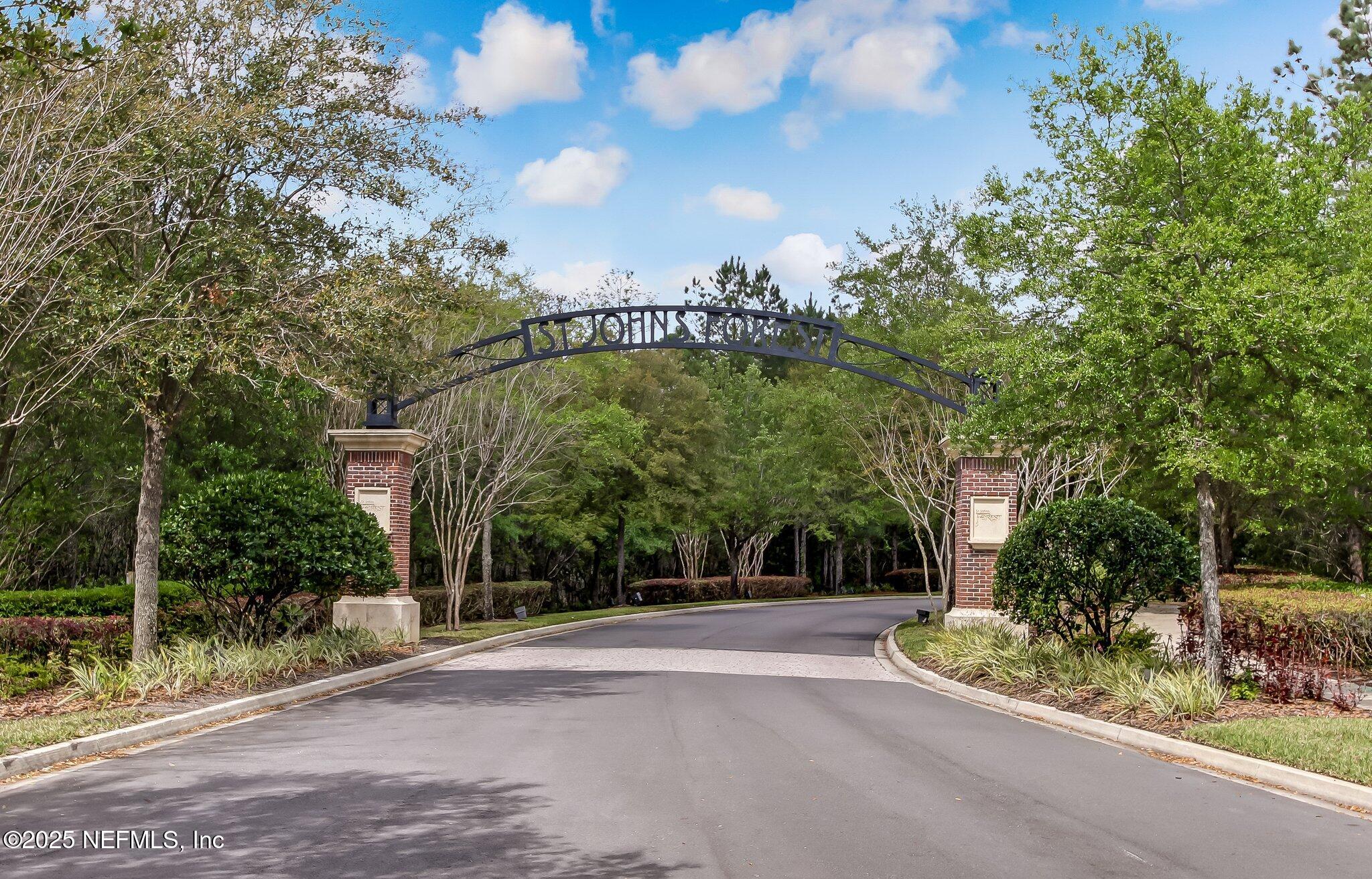 112 S ARABELLA Way, St. Johns