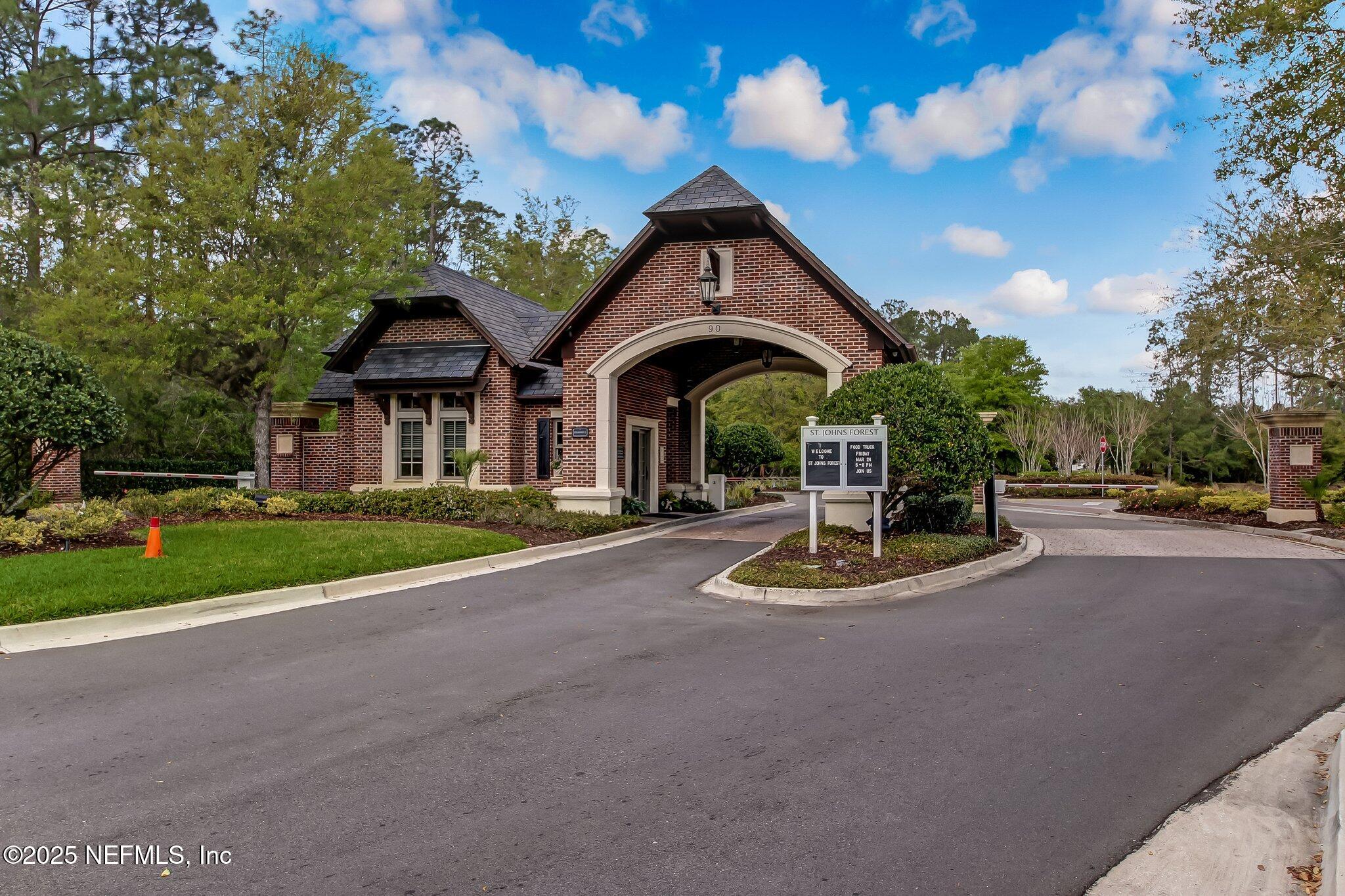 112 S ARABELLA Way, St. Johns