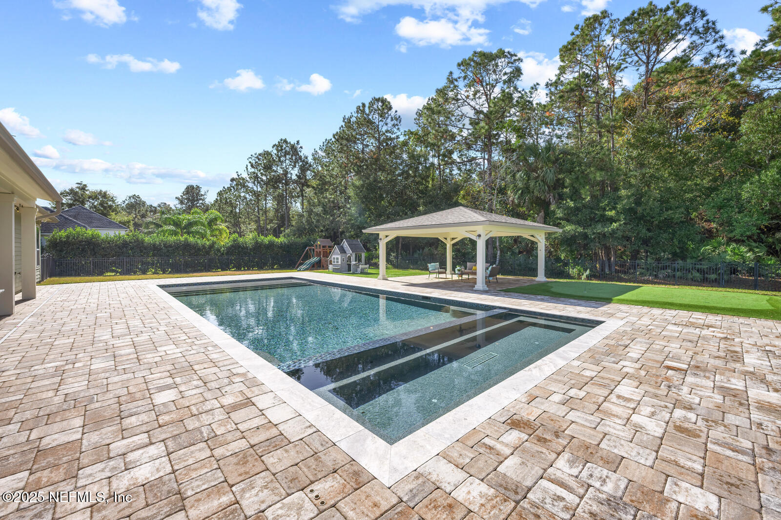 4468 HUNTERSTON Lane