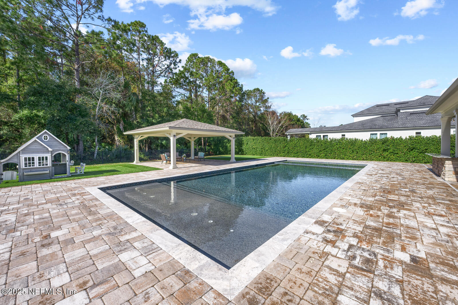 4468 HUNTERSTON Lane