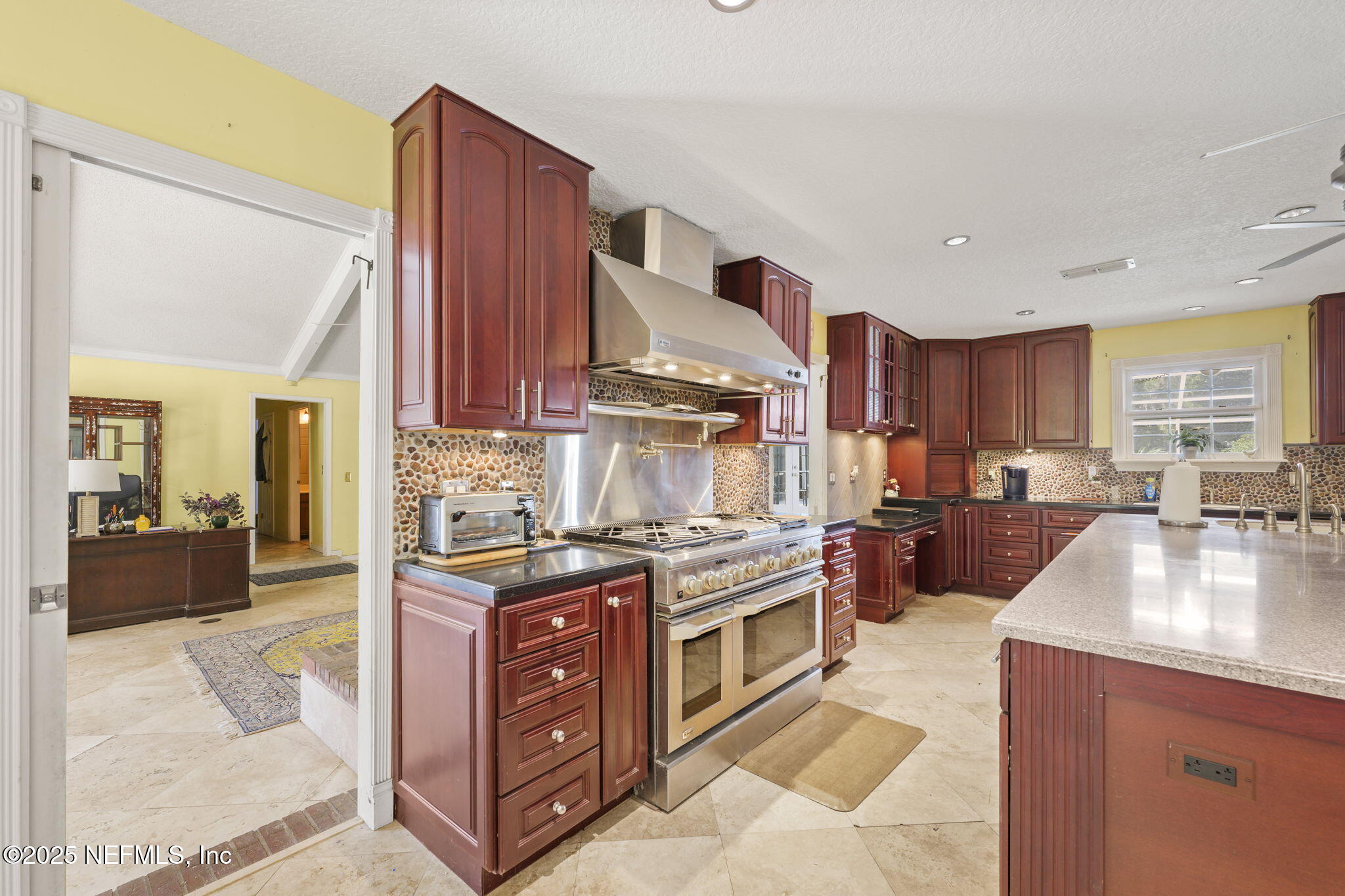 4221 CLEARWATER Lane