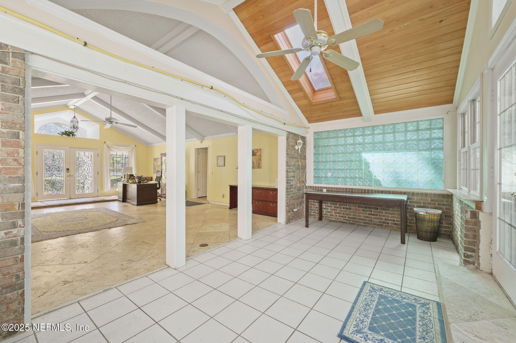4221 CLEARWATER Lane