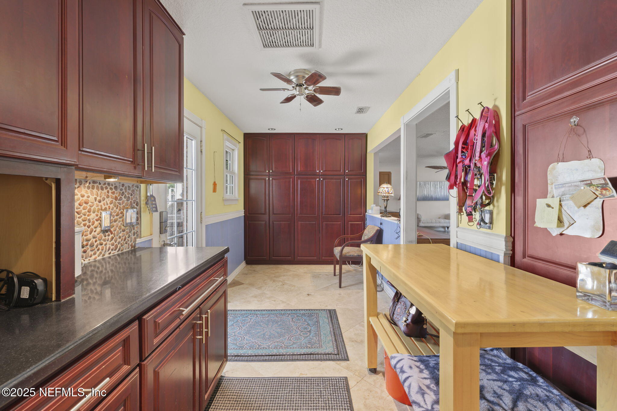 4221 CLEARWATER Lane