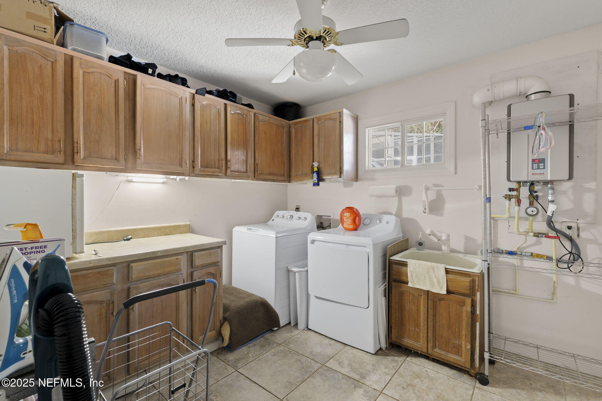 4221 CLEARWATER Lane