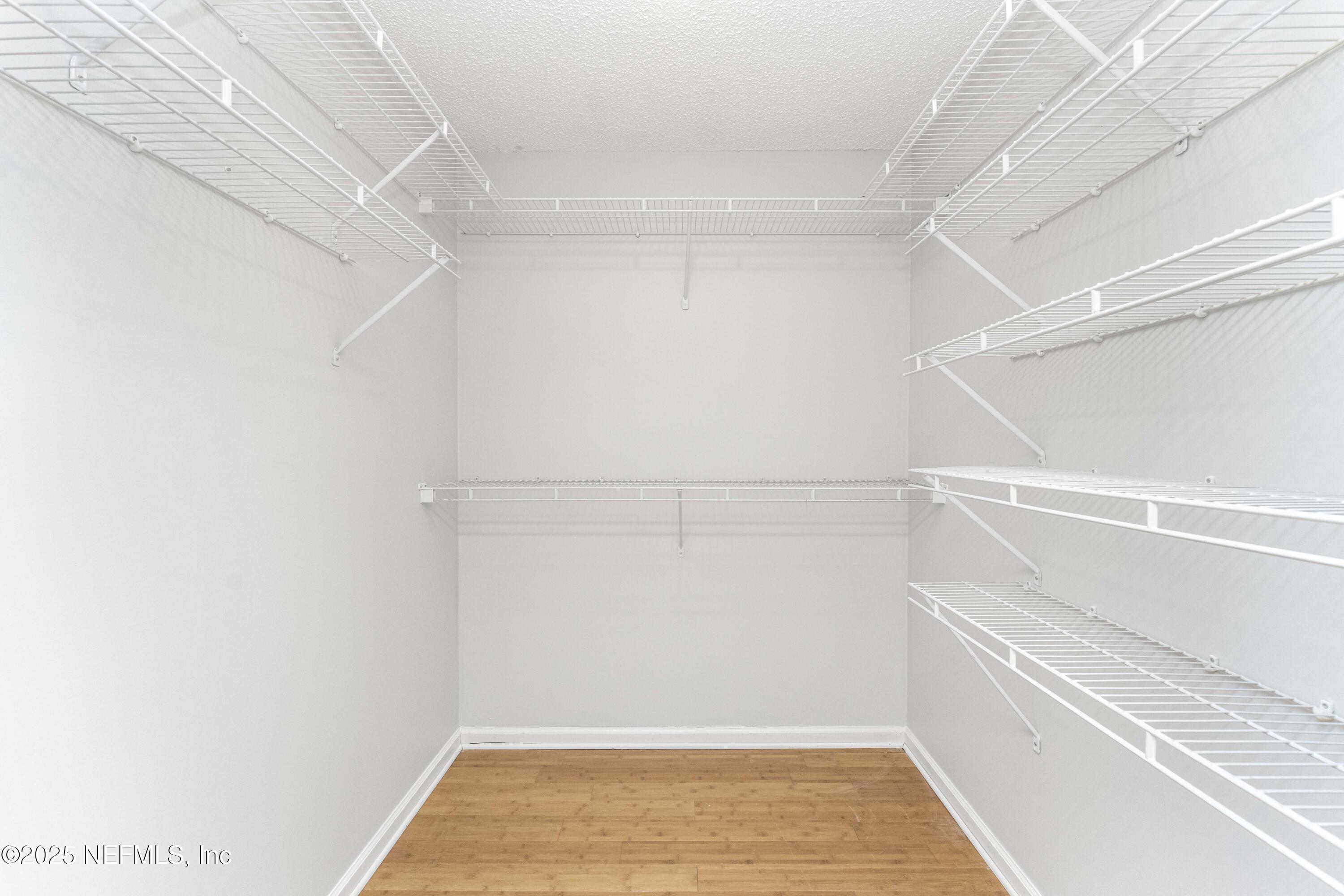 372 4TH Street