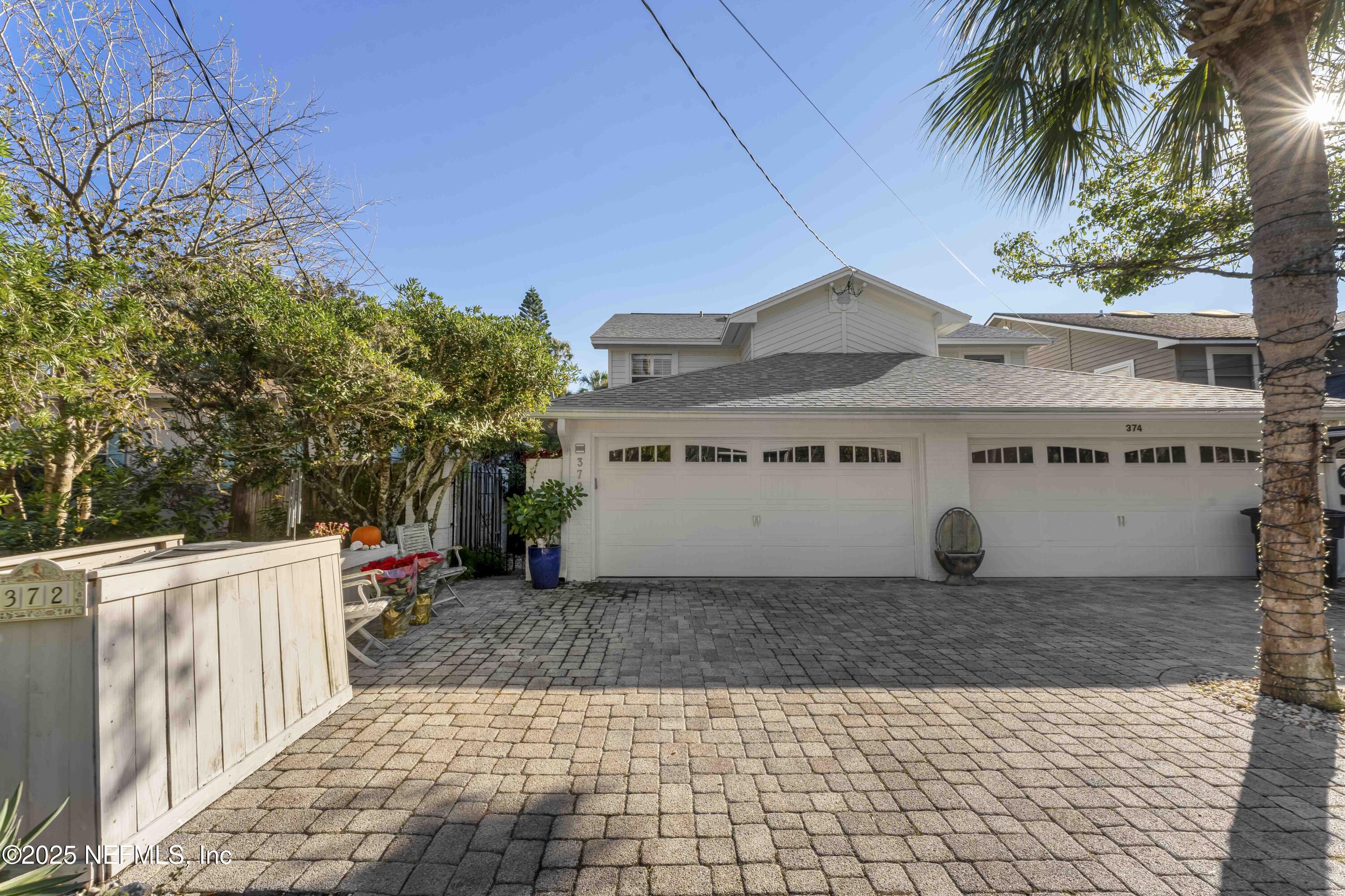 372 4TH Street