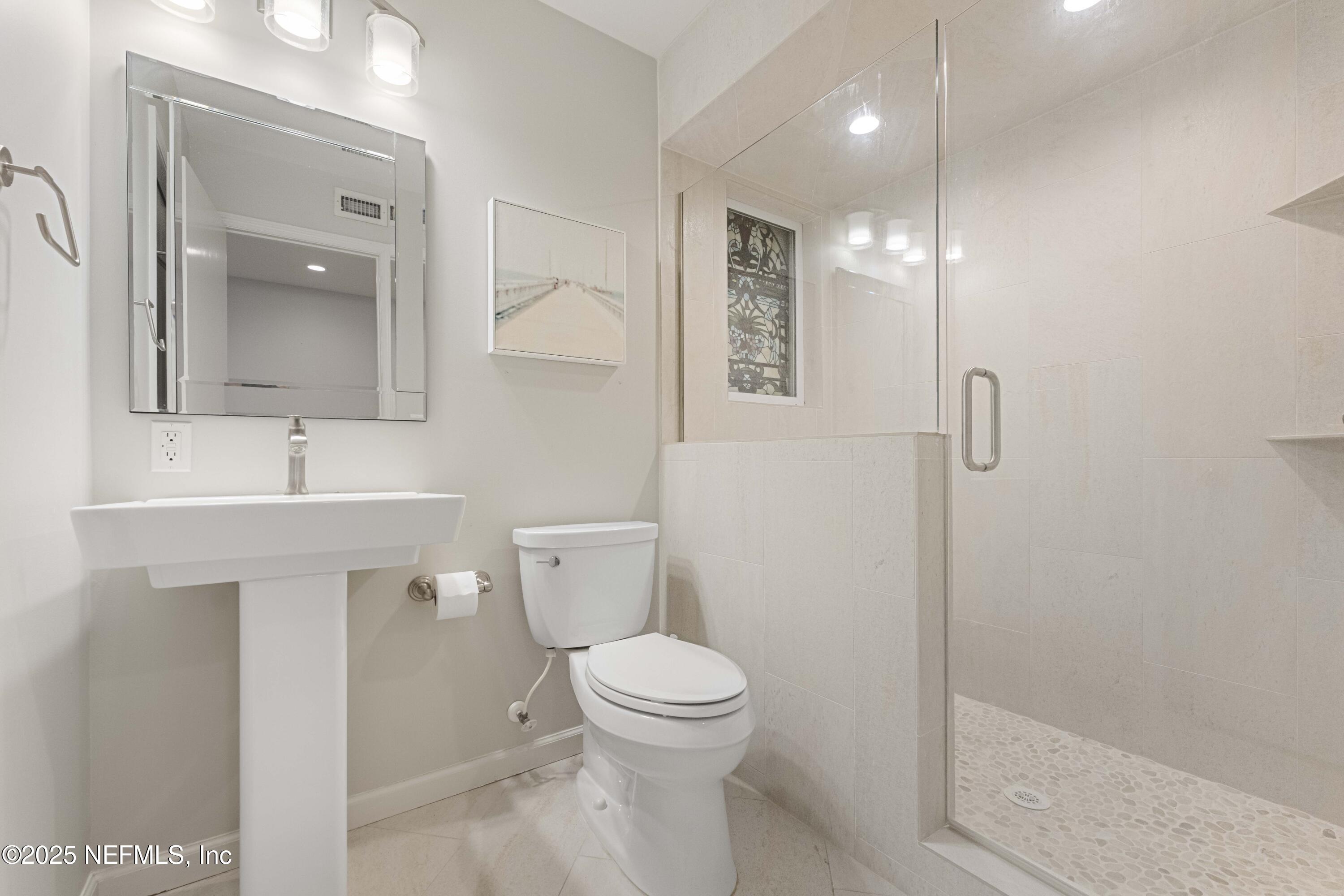 372 4TH Street