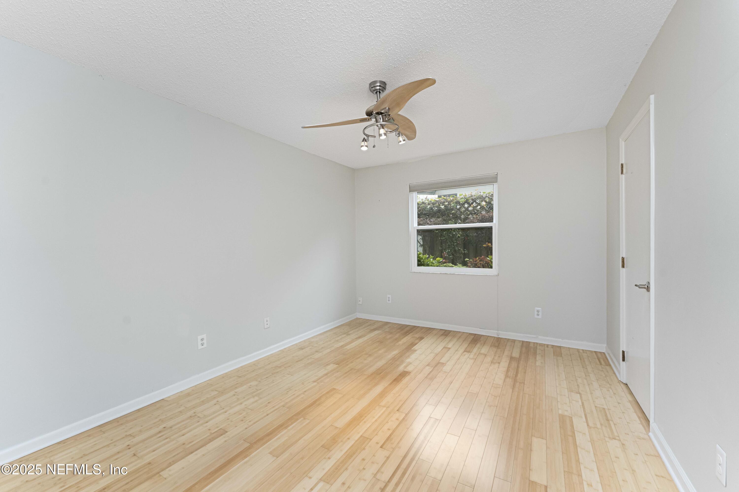 372 4TH Street