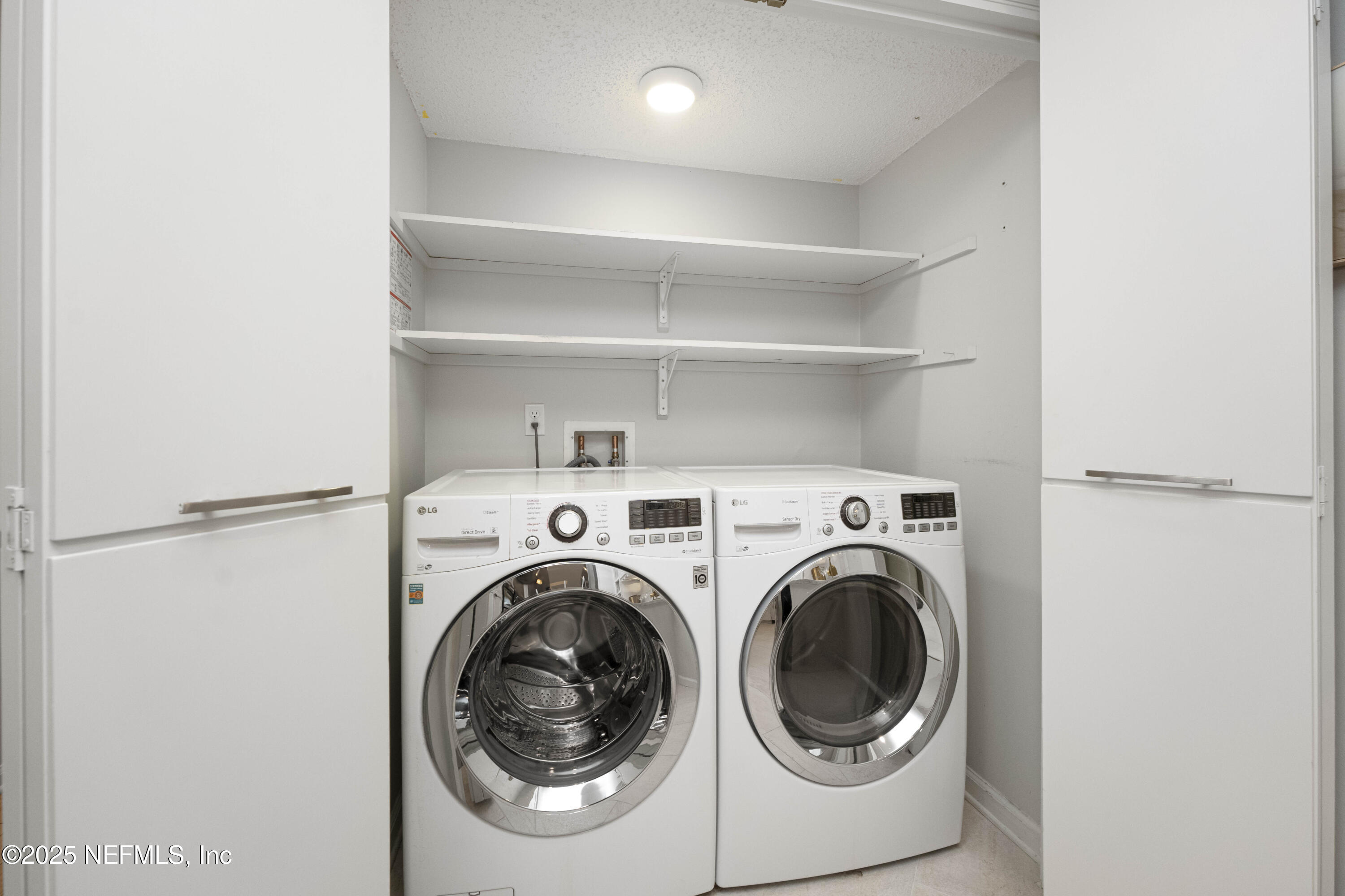 372 4TH Street
