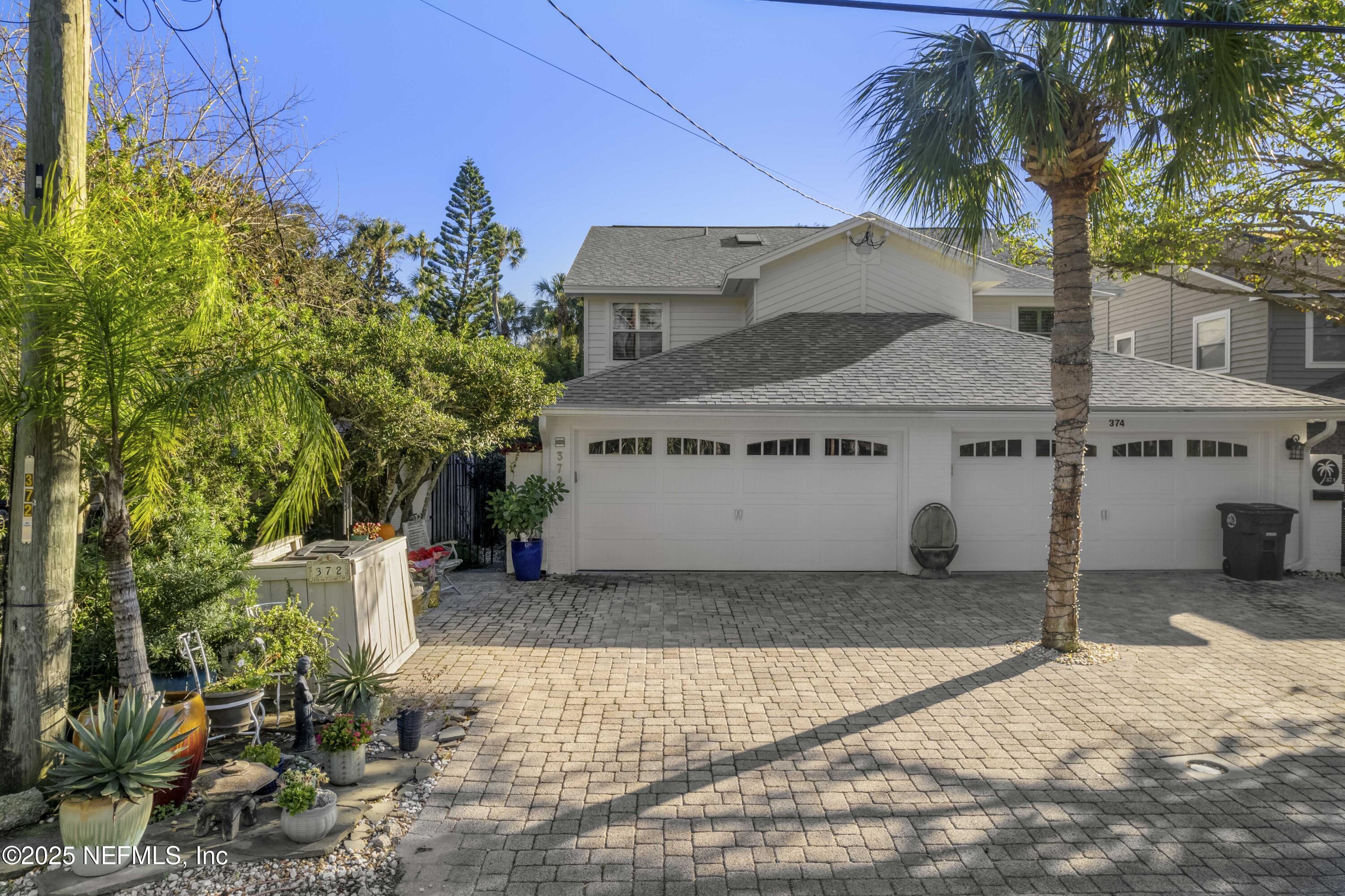 372 4TH Street