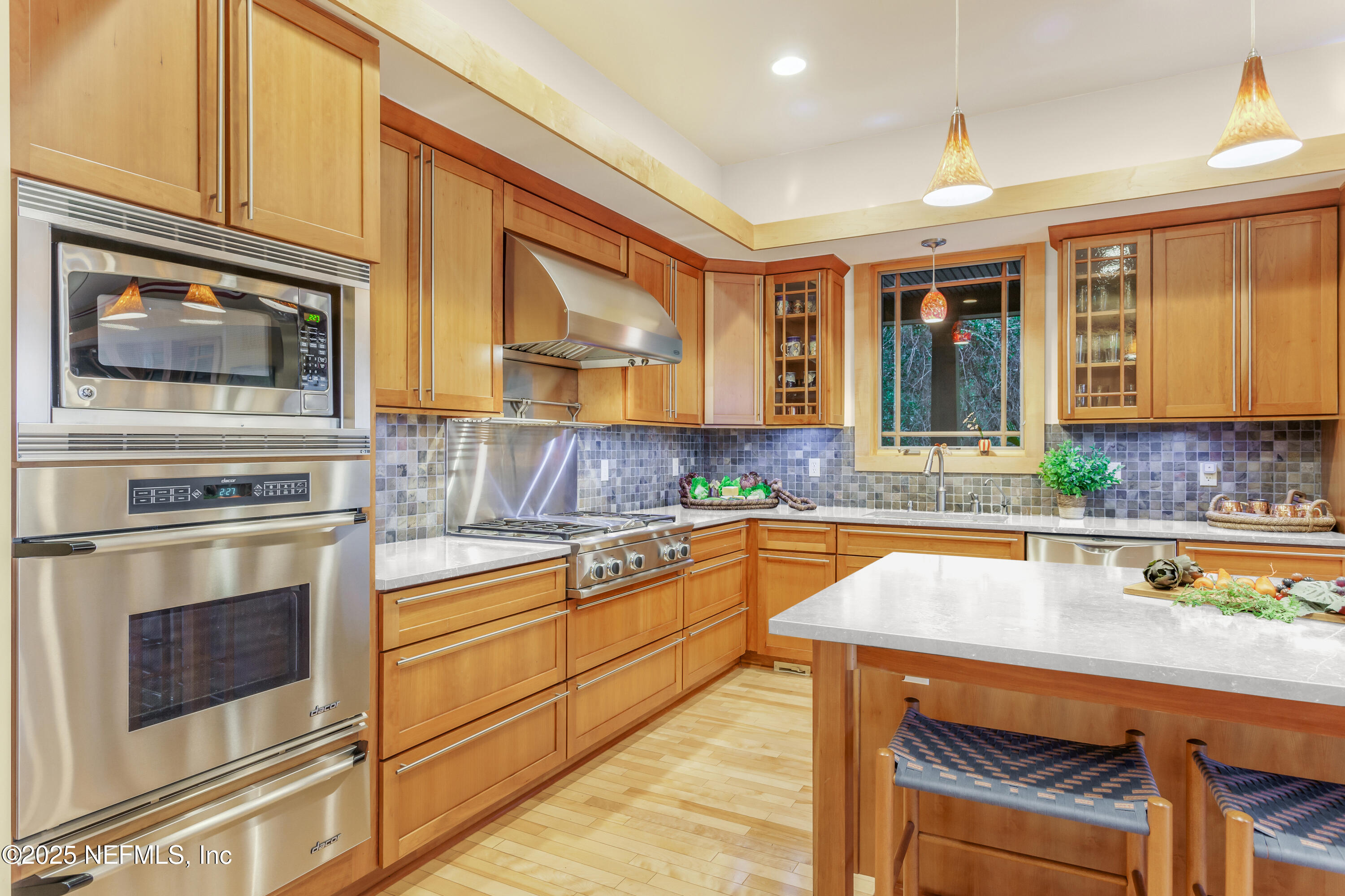 940564 OLD NASSAUVILLE Road