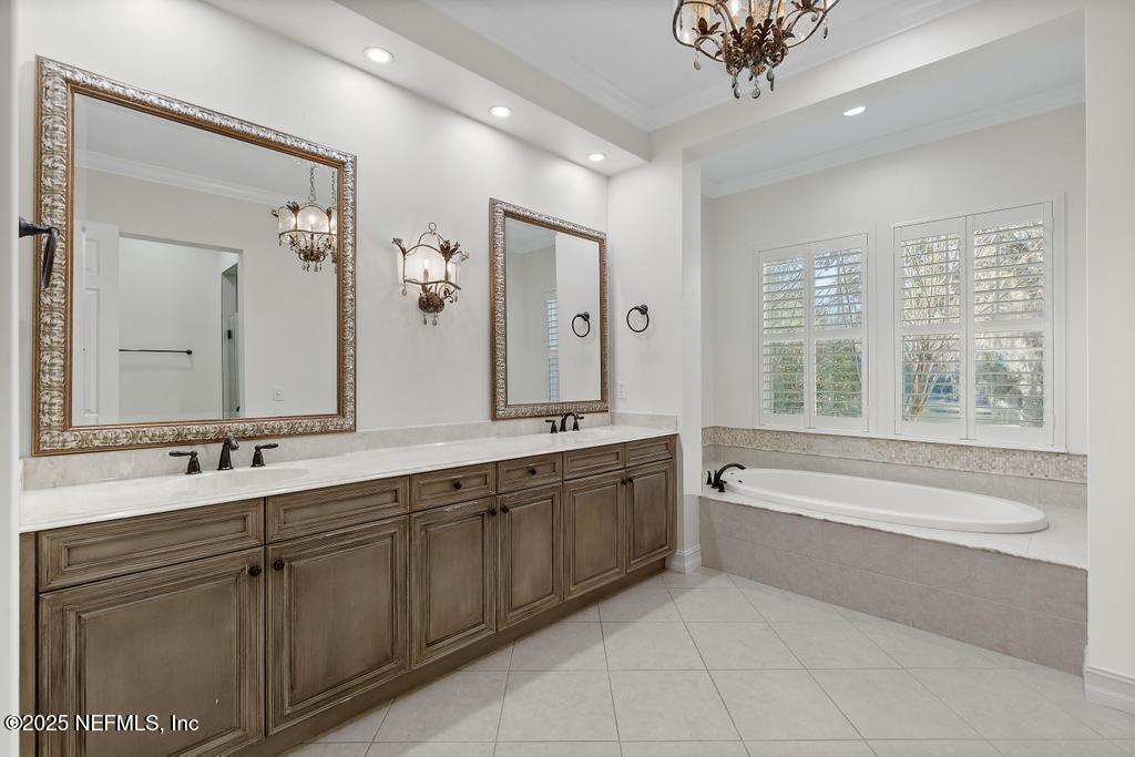 281 STERNWHEEL Drive, St. Johns