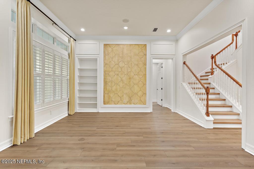 281 STERNWHEEL Drive, St. Johns