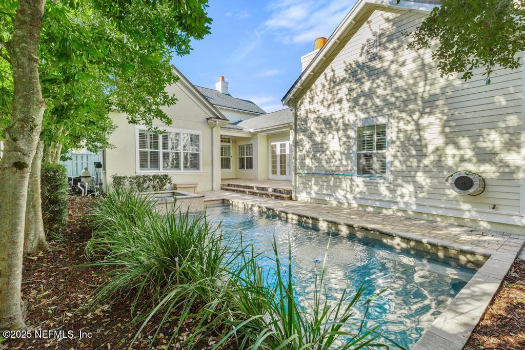 281 STERNWHEEL Drive, St. Johns