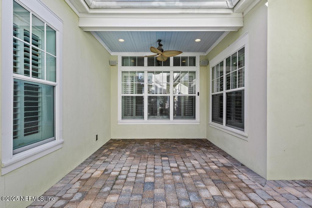 281 STERNWHEEL Drive, St. Johns