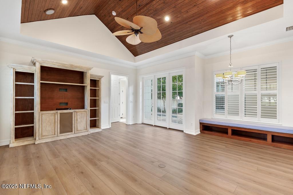 281 STERNWHEEL Drive, St. Johns