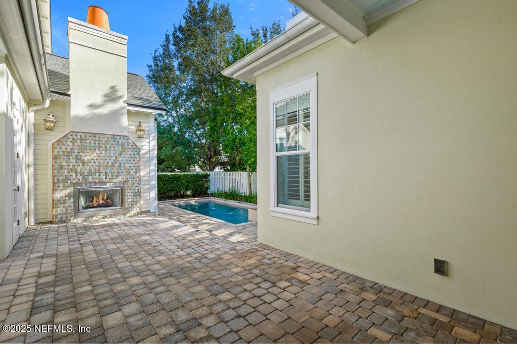 281 STERNWHEEL Drive, St. Johns