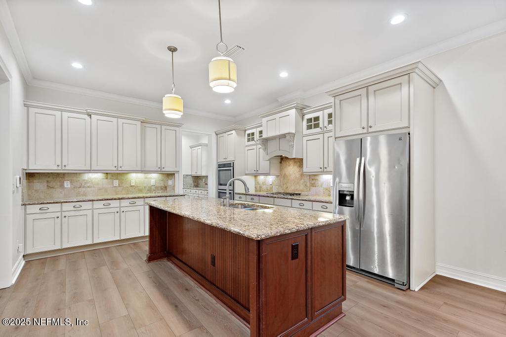 281 STERNWHEEL Drive, St. Johns