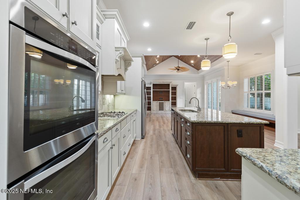 281 STERNWHEEL Drive, St. Johns