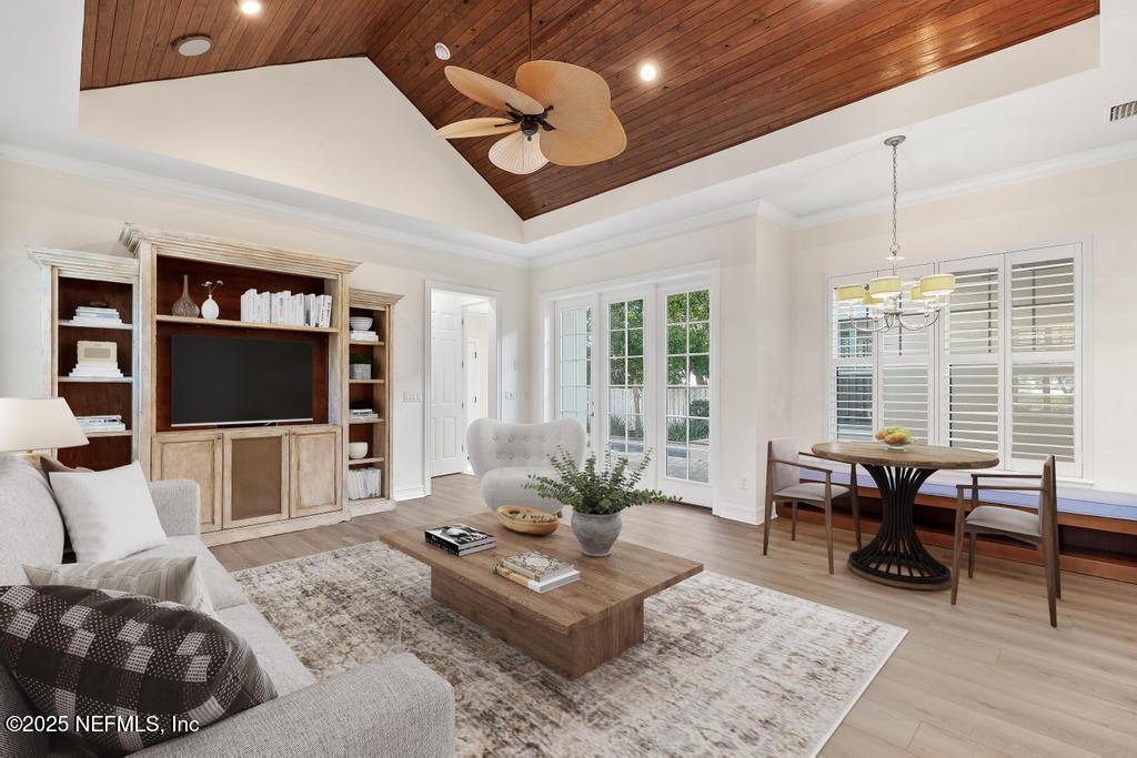 281 STERNWHEEL Drive, St. Johns