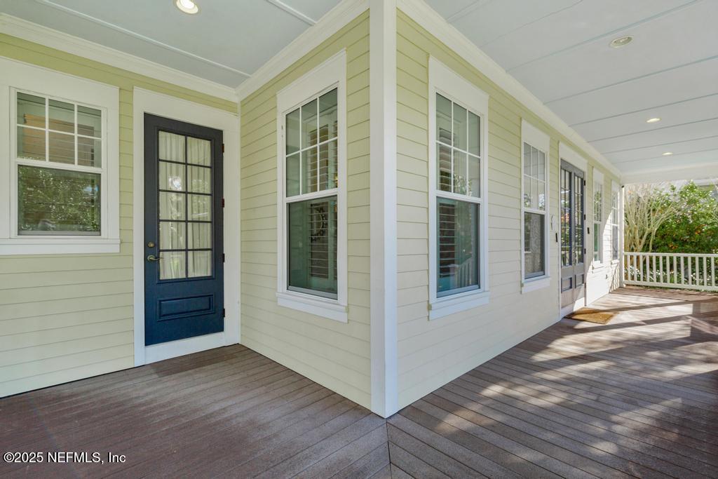 281 STERNWHEEL Drive, St. Johns