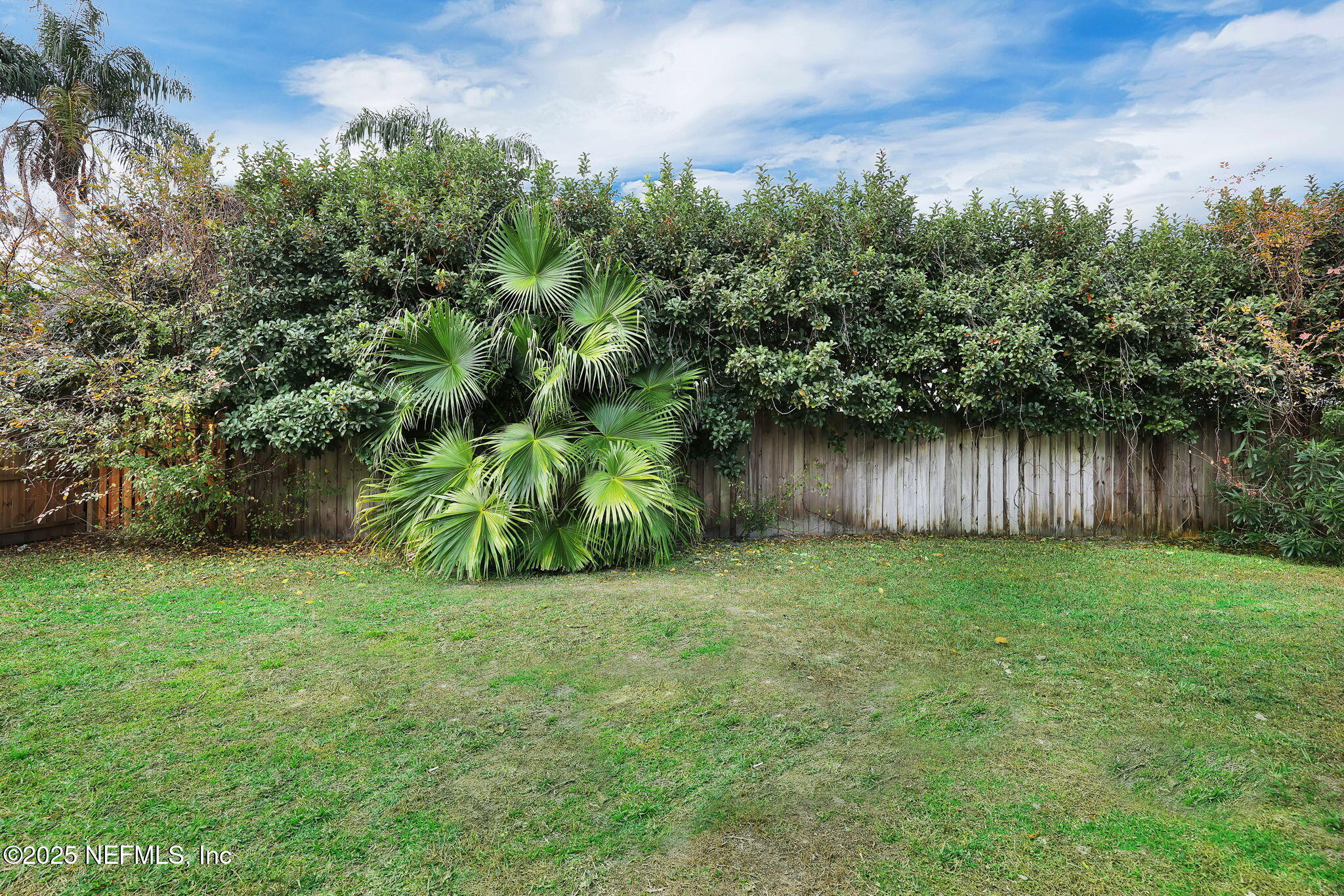 12046 LONDON LAKE Drive W