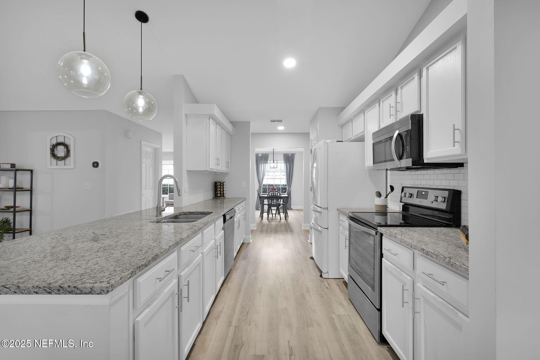 12046 LONDON LAKE Drive W