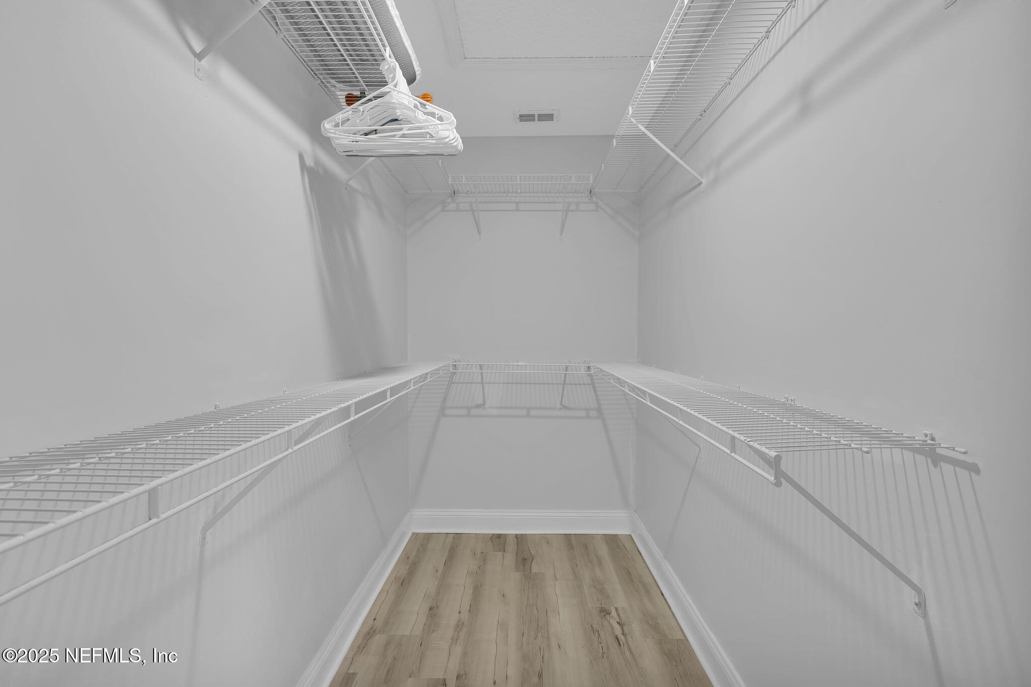 12046 LONDON LAKE Drive W