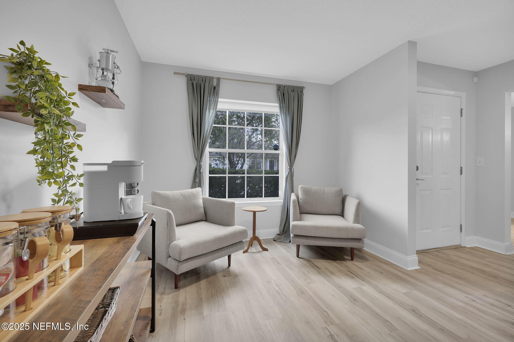12046 LONDON LAKE Drive W