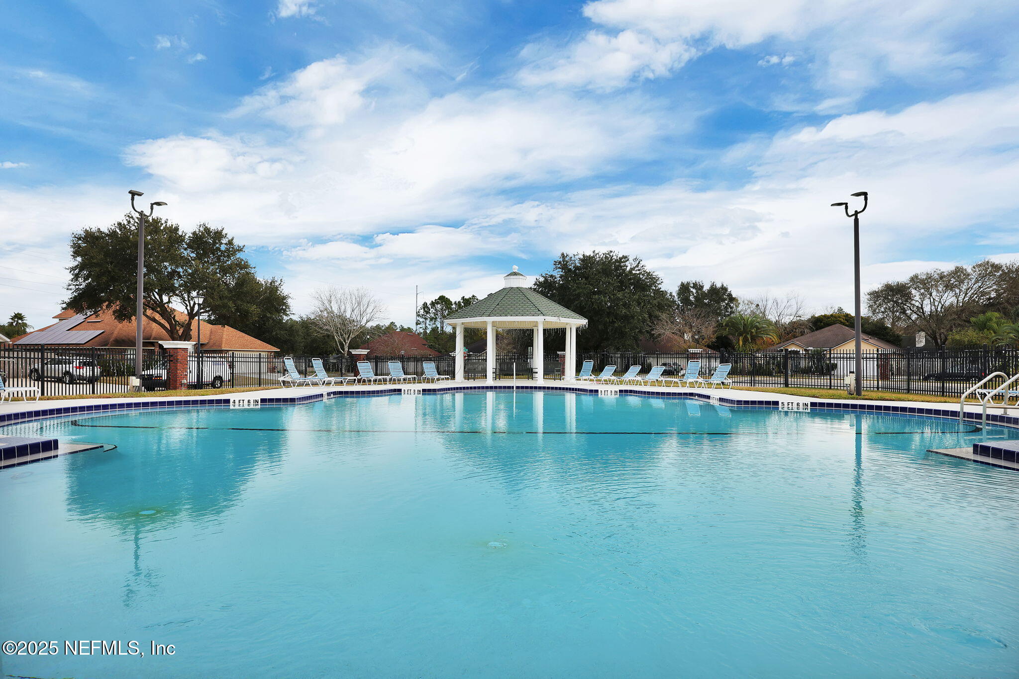 12046 LONDON LAKE Drive W
