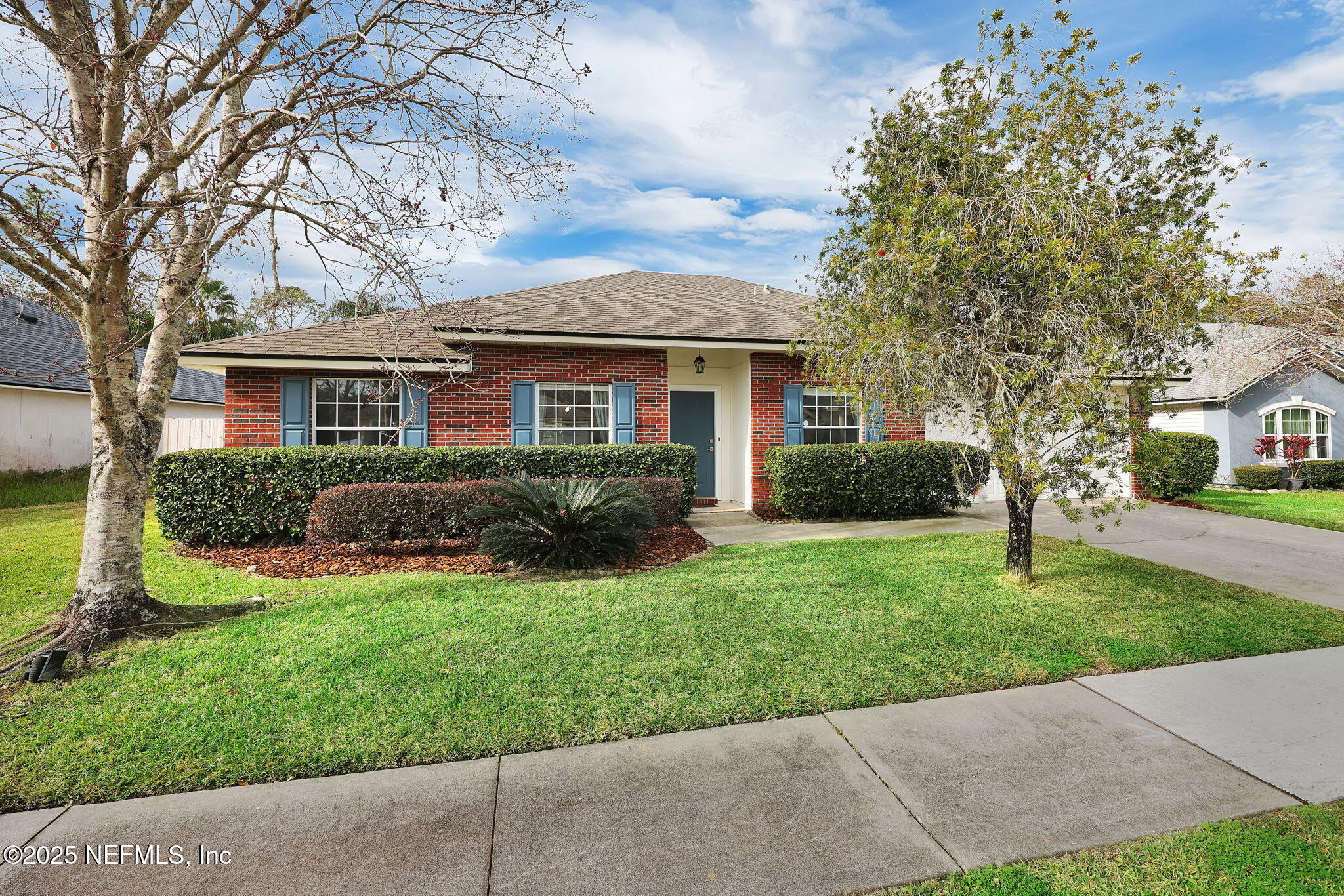 12046 LONDON LAKE Drive W