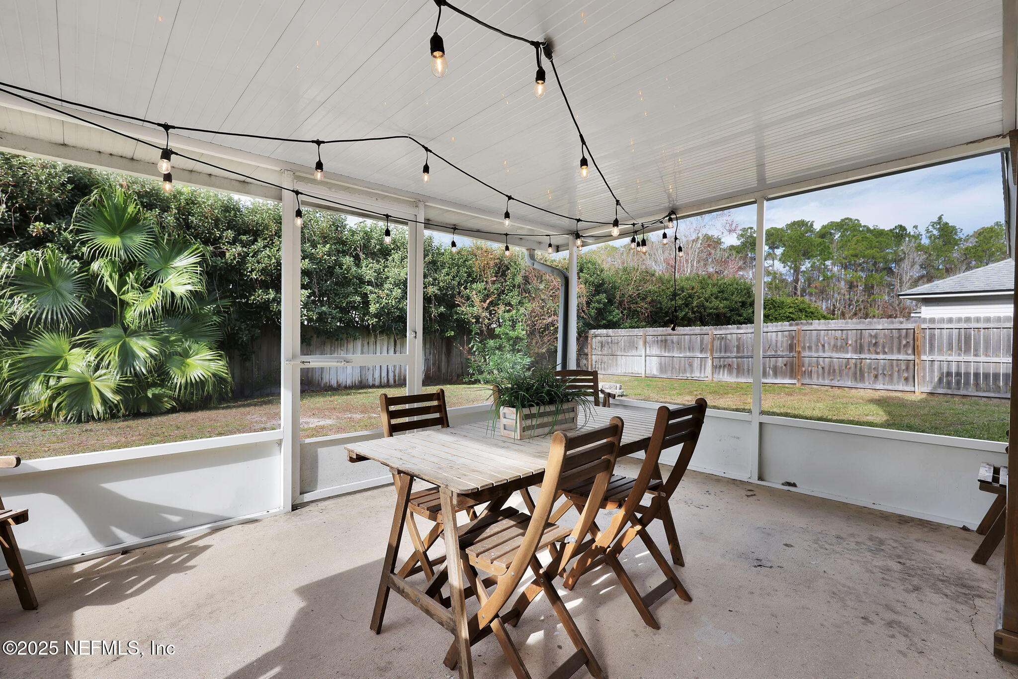 12046 LONDON LAKE Drive W