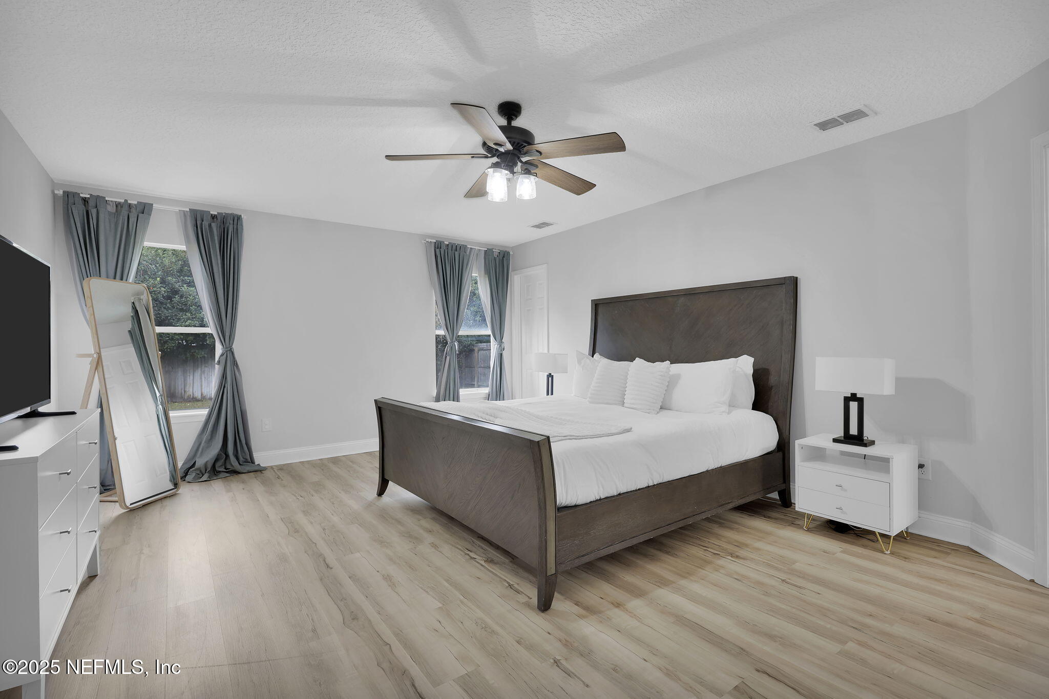 12046 LONDON LAKE Drive W