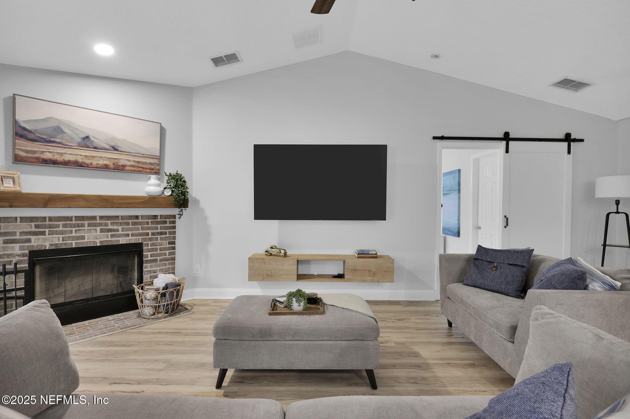 12046 LONDON LAKE Drive W
