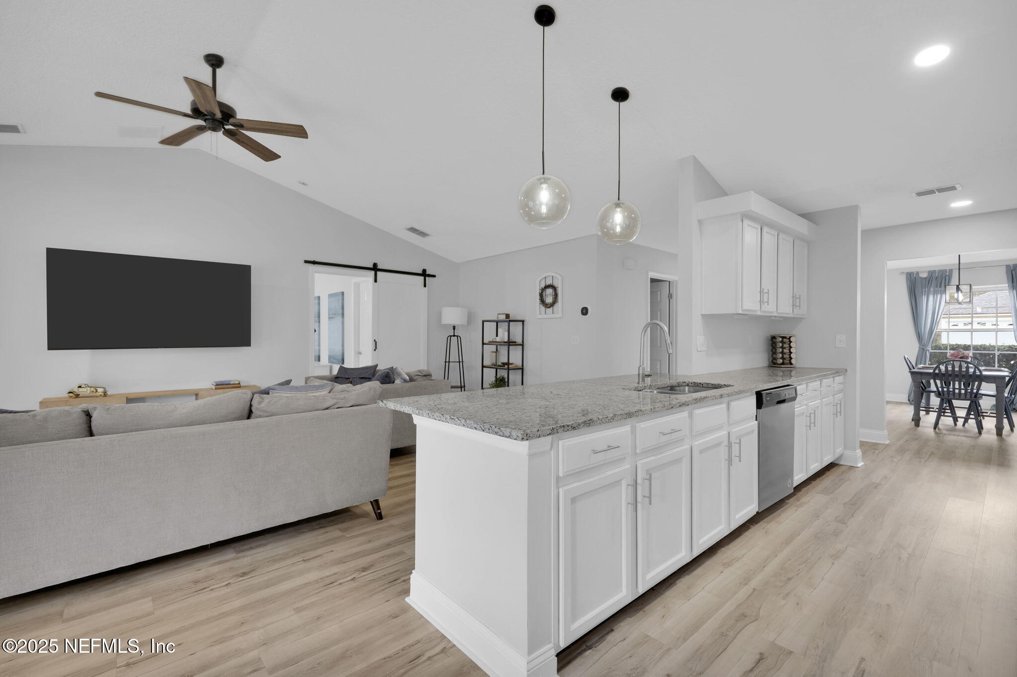 12046 LONDON LAKE Drive W