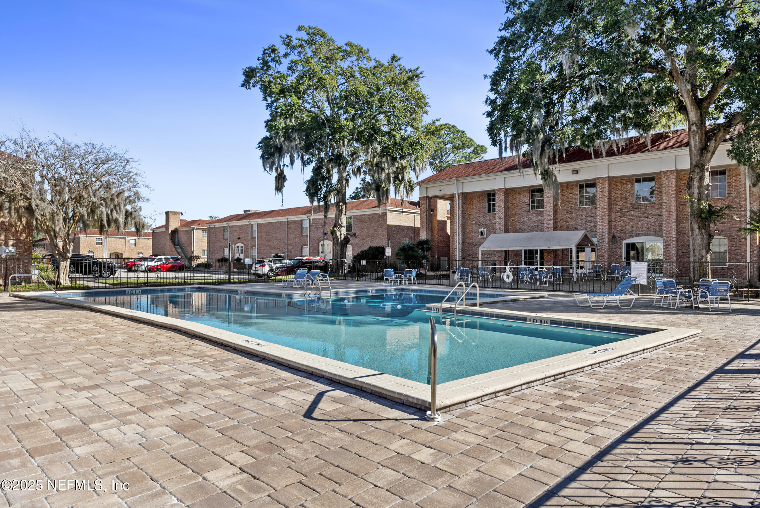 5201 ATLANTIC Boulevard, 274