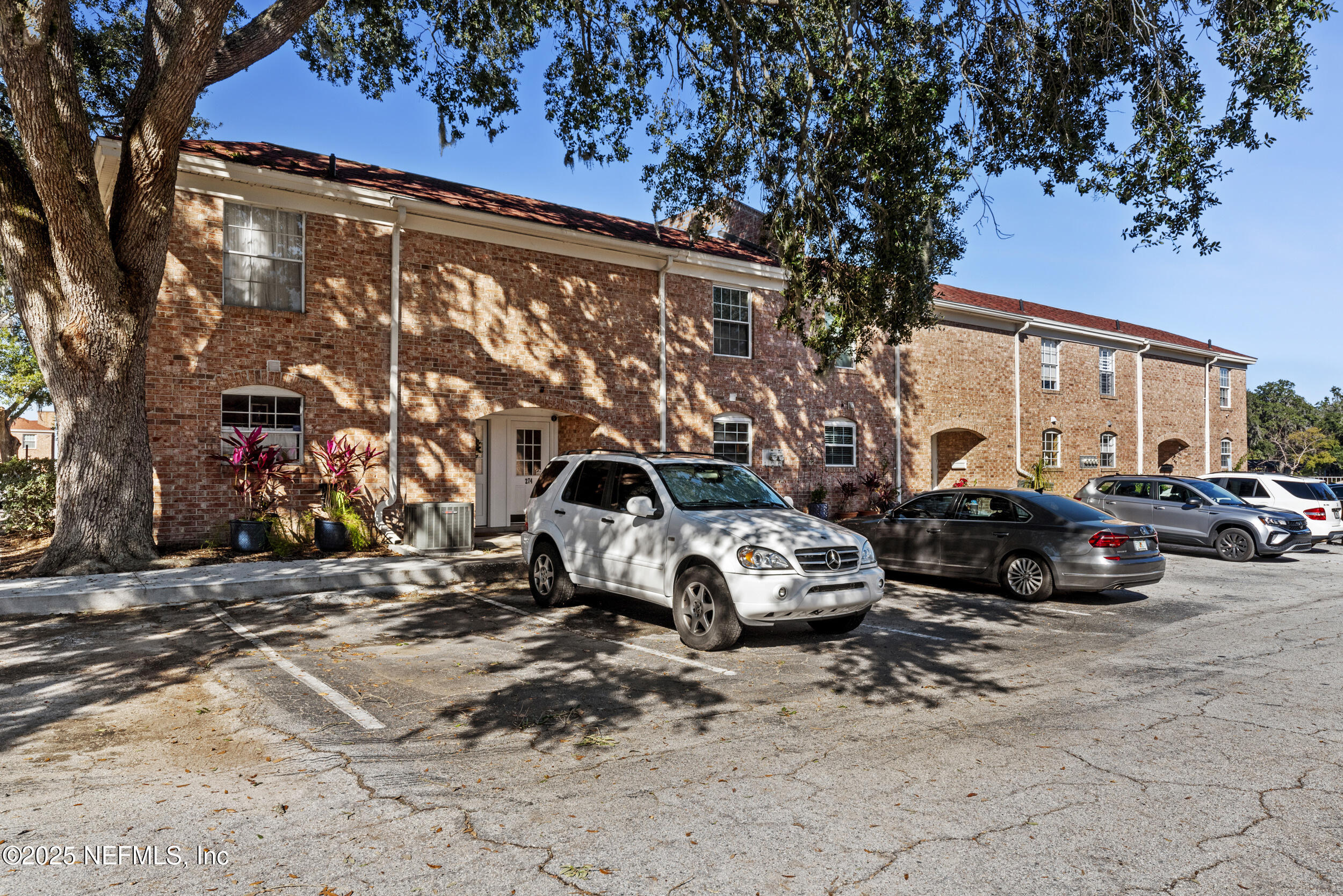 5201 ATLANTIC Boulevard, 274